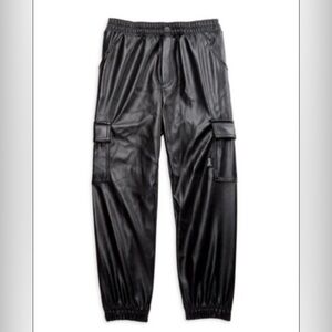 JUICY COUTURE Girl's NWT Faux Leather Jogger style Pants. Size 8/10.
